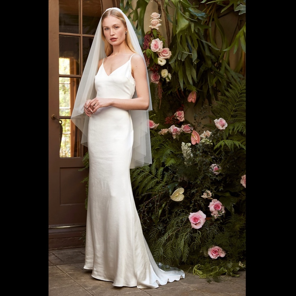 Lulu’s M Forever Type of Love White Satin Sleeveless Mermaid Maxi Dress NEW B30